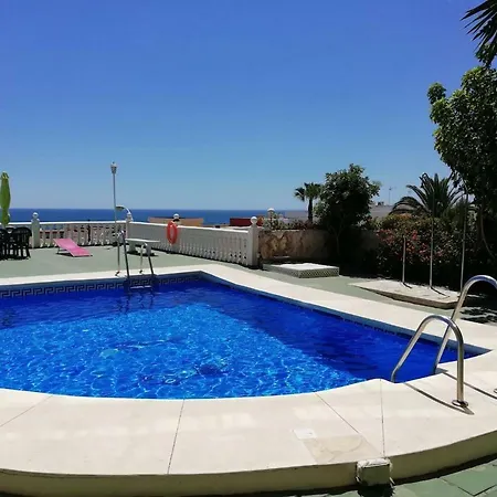 شقة Stunning Studio.seaview With Balcony And Pool. توريمولينوس